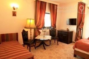 Cazare-la-Conacul-Bratescu-din-Bran-Brasov-Rucar-Bran-DescoperimRomania-42-300x200 cazare-la-conacul-bratescu-din-bran-brasov-rucar-bran-descoperimromania-42