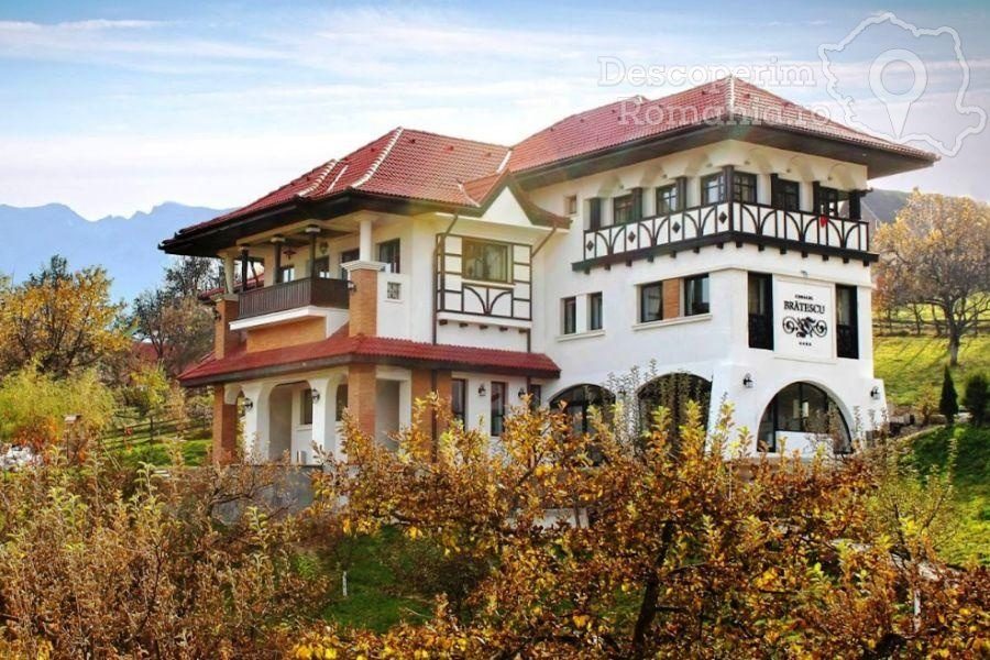 Cazare-la-Conacul-Bratescu-din-Bran-Brasov-Rucar-Bran-DescoperimRomania.ro-53-900x600 Conacul Brătescu din Bran