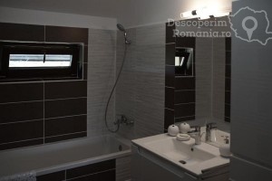 Cazare-la-Pensiunea-Iulia-din-Scoarta-Gorj-Oltenia-DescoperimRomania-13-300x200 cazare-la-pensiunea-iulia-din-scoarta-gorj-oltenia-descoperimromania-13