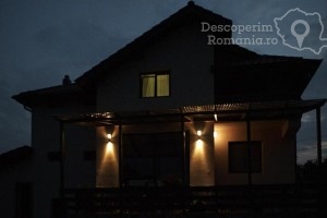 Cazare-la-Pensiunea-Iulia-din-Scoarta-Gorj-Oltenia-DescoperimRomania-27-300x200 cazare-la-pensiunea-iulia-din-scoarta-gorj-oltenia-descoperimromania-27