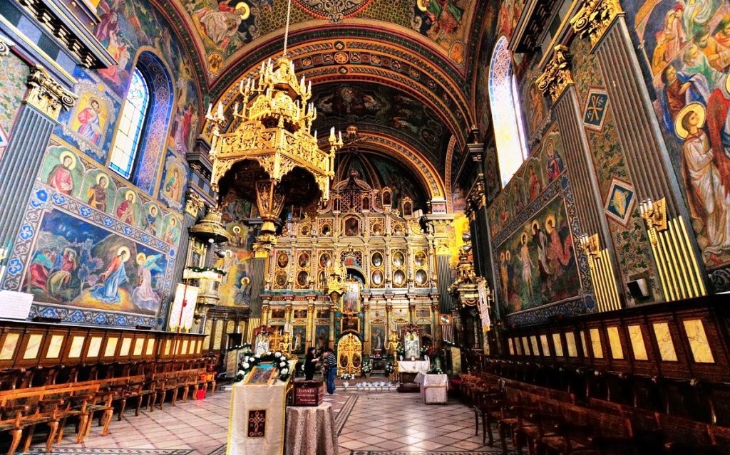 Oradea-Biserica-cu-luna-1024x639 Oradea - O portiță către trecut