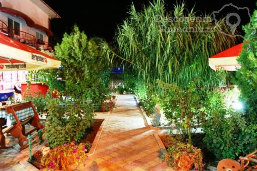 Cazare-la-Casa-Margo-din-2-Mai-Litoralul-Marii-Negre-Constanta-DescoperimRomania-41-900x599 Cazare la Casa Margo din 2 Mai - Litoralul Marii Negre - Constanta - DescoperimRomania (41)