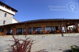 Cazare-la-Pensiunea-Casa-Bună-din-Gârbova-Alba-Transilvania-DescoperimRomania-8-300x200 Cazare la Pensiunea Casa Bună din Gârbova - Alba - Transilvania - DescoperimRomania (8)