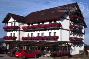 Cazare-la-Pensiunea-Popasul-Transilvania-din-Piatra-Fantanele-Transilvania-Bistrita-Nasaud-DescoperimRomania-11-min-300x200 cazare-la-pensiunea-popasul-transilvania-din-piatra-fantanele-transilvania-bistrita-nasaud-descoperimromania-11-min