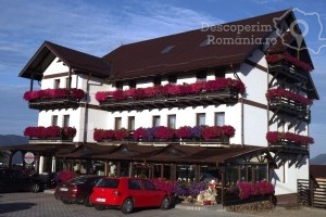 Cazare-la-Pensiunea-Popasul-Transilvania-din-Piatra-Fantanele-Transilvania-Bistrita-Nasaud-DescoperimRomania-12-min-300x200 cazare-la-pensiunea-popasul-transilvania-din-piatra-fantanele-transilvania-bistrita-nasaud-descoperimromania-12-min