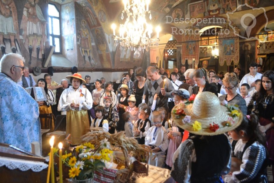 Muzeul-de-pânze-şi-poveşti-16-900x600 muzeul-de-panze-si-povesti-16
