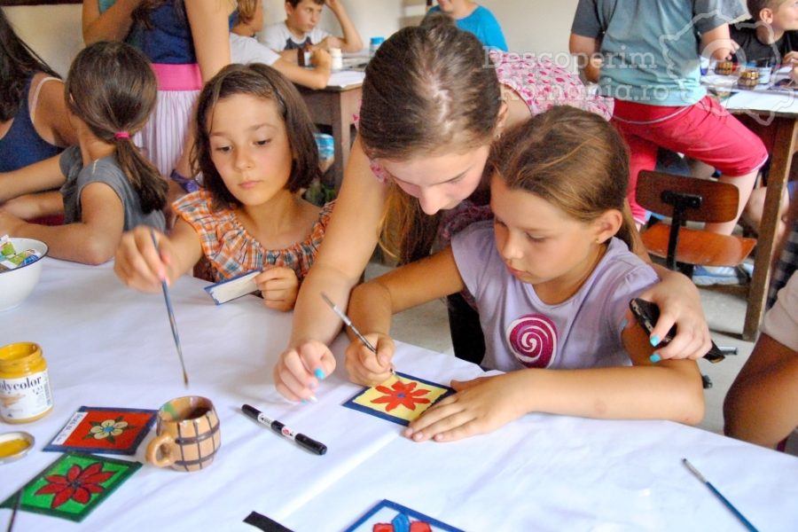 Muzeul-de-pânze-şi-poveşti-2-900x600 muzeul-de-panze-si-povesti-2