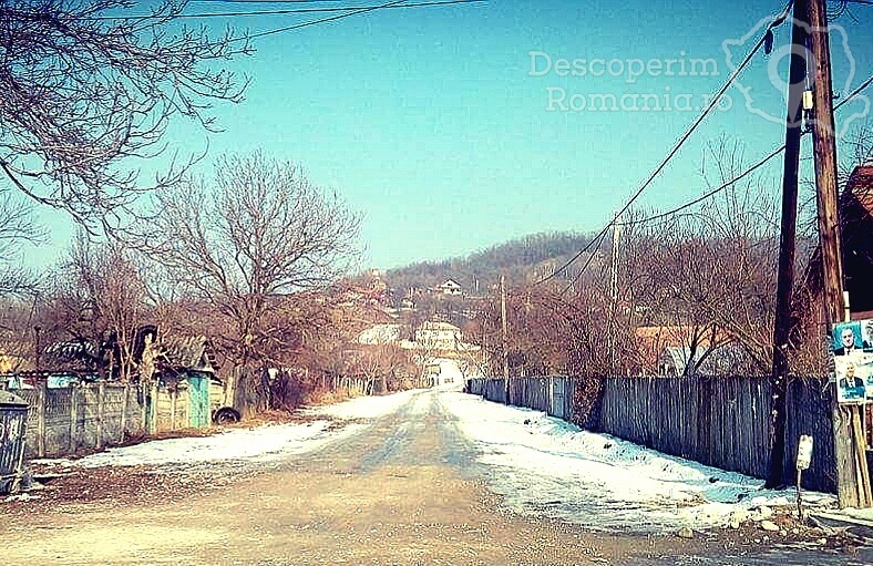 Valea-Poienii-satul-uitat-și-de-sătenii-1 Rezervaţia Grădina Zmeilor – templu al naturii