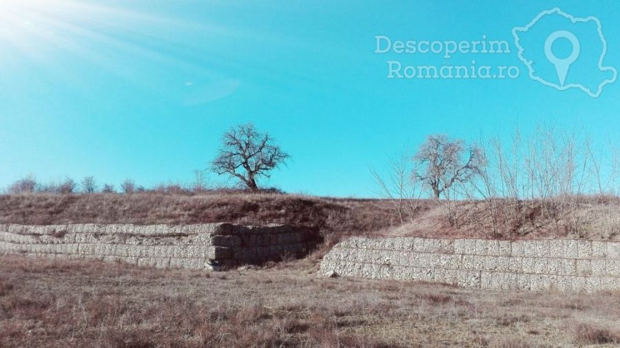 Valea-Poienii-satul-uitat-și-de-sătenii-3-900x505 Valea Poienii- satul uitat și de sătenii (3)