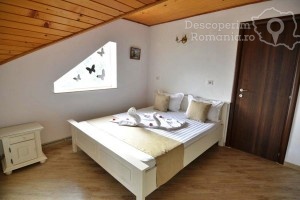 Cazare-la-Casa-Marina-din-Eselnita-Cazanele-Dunarii-DescoperimRomania-18-300x200 Cazare la Casa Marina din Eselnita - Cazanele Dunarii - DescoperimRomania (18)