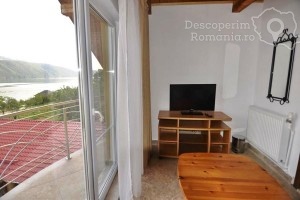 Cazare-la-Casa-Marina-din-Eselnita-Cazanele-Dunarii-DescoperimRomania-20-300x200 Cazare la Casa Marina din Eselnita - Cazanele Dunarii - DescoperimRomania (20)
