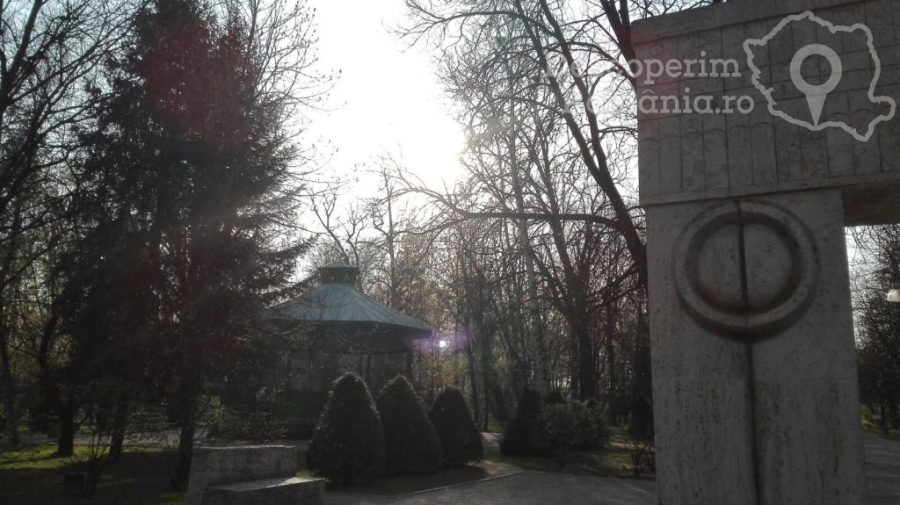 Cele-trei-„piese-de-aur”-ale-lui-Brâncuși-14-900x505 Cele trei „piese de aur” ale lui Brâncuși (14)