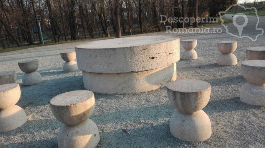 Cele-trei-„piese-de-aur”-ale-lui-Brâncuși-17-900x505 Cele trei „piese de aur” ale lui Brâncuși (17)