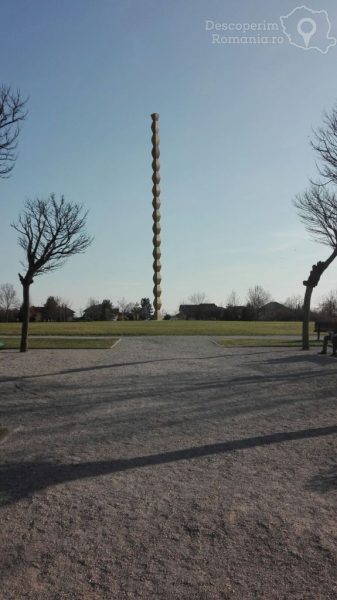 Cele-trei-„piese-de-aur”-ale-lui-Brâncuși-28-337x600 Cele trei „piese de aur” ale lui Brâncuși (28)