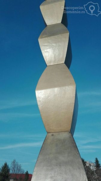 Cele-trei-„piese-de-aur”-ale-lui-Brâncuși-3-337x600 Cele trei „piese de aur” ale lui Brâncuși (3)