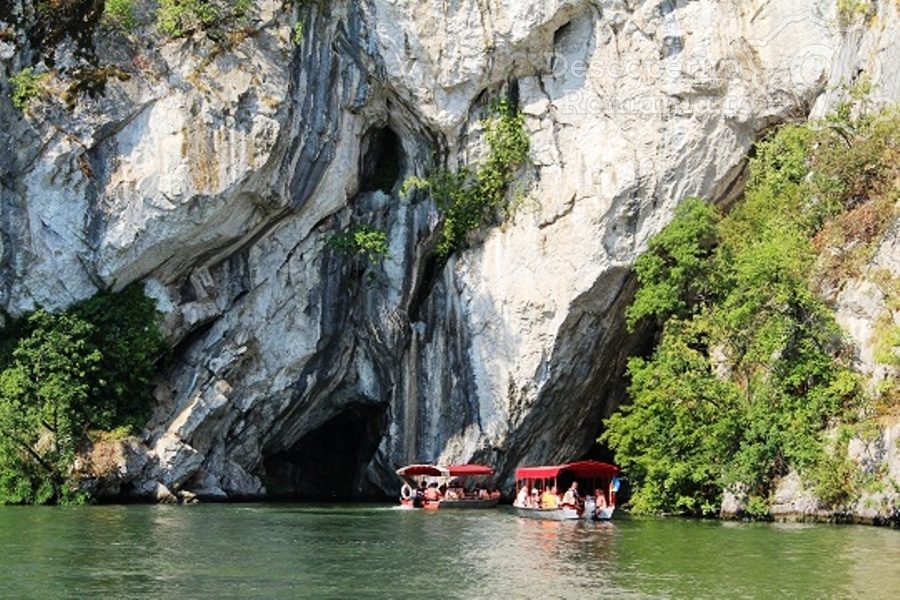Excursie-Cazanele-Dunarii-Hunedoara-Circuite-turistice-DescoperimRomania.ro-2-900x600 Excursie Cazanele Dunarii - Hunedoara - Circuite turistice - DescoperimRomania.ro (2)