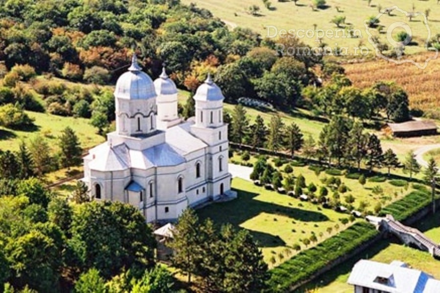 Excursie Țara Dobrogei - Delta Dunării și Murighiol, în 4 zile, cu autocarul este un circuit organizat de agenția de turism Beldi Tours.