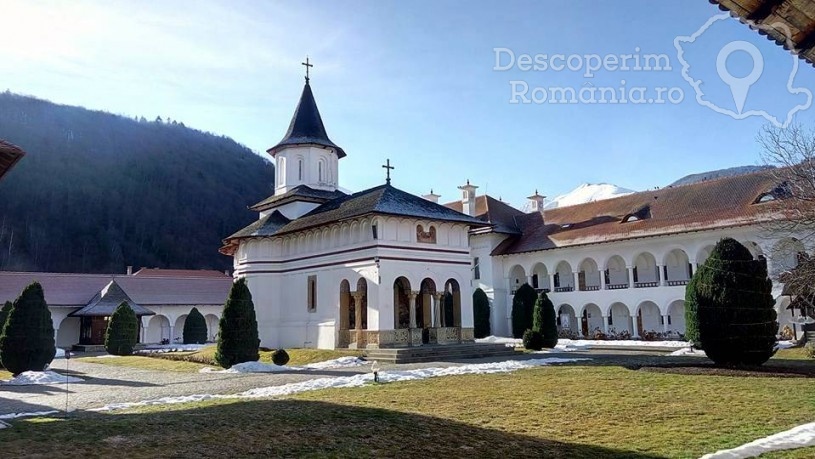 Mănăstirea Brâncoveanu din Sâmbăta de Sus - oază de linişte pentru suflet