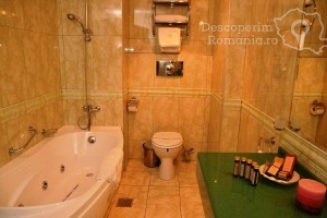 Cazare-la-Richmond-Hotel-din-Mamaia-Litoralul-Marii-Negre-DescoperimRomania-28-300x200 Cazare la Richmond Hotel din Mamaia - Litoralul Marii Negre - DescoperimRomania (28)