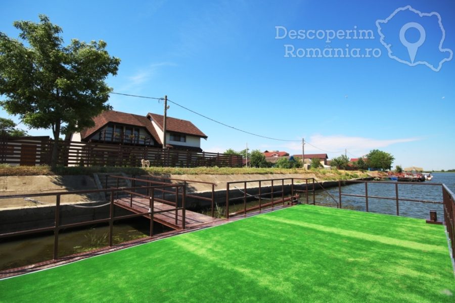 Cazare-la-Pensiunea-Francesca-Mila-23-Tulcea-Delta-Dunarii-DescoperimRomania-11-900x600 Cazare la Pensiunea Francesca - Mila 23 - Tulcea - Delta Dunarii - DescoperimRomania (11)