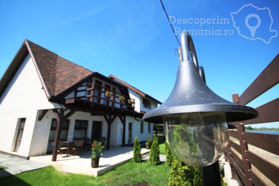 Cazare-la-Pensiunea-Francesca-Mila-23-Tulcea-Delta-Dunarii-DescoperimRomania-2-900x600 Cazare la Pensiunea Francesca - Mila 23 - Tulcea - Delta Dunarii - DescoperimRomania (2)