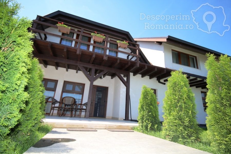 Cazare-la-Pensiunea-Francesca-Mila-23-Tulcea-Delta-Dunarii-DescoperimRomania-5-900x600 Cazare la Pensiunea Francesca - Mila 23 - Tulcea - Delta Dunarii - DescoperimRomania (5)
