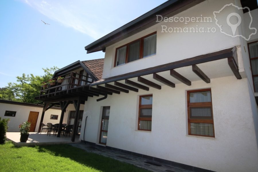 Cazare-la-Pensiunea-Francesca-Mila-23-Tulcea-Delta-Dunarii-DescoperimRomania-6-900x600 Cazare la Pensiunea Francesca - Mila 23 - Tulcea - Delta Dunarii - DescoperimRomania (6)
