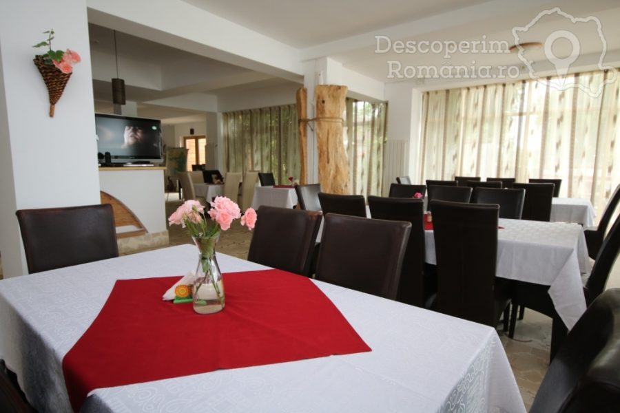Cazare-la-Pensiunea-Paradis-Delta-House-Mila-23-Tulcea-Delta-Dunarii-DescoperimRomania-69-900x600 Cazare la Pensiunea Paradis Delta House - Mila 23 - Tulcea - Delta Dunarii - DescoperimRomania (69)