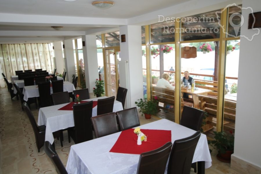 Cazare-la-Pensiunea-Paradis-Delta-House-Mila-23-Tulcea-Delta-Dunarii-DescoperimRomania-73-900x600 Cazare la Pensiunea Paradis Delta House - Mila 23 - Tulcea - Delta Dunarii - DescoperimRomania (73)