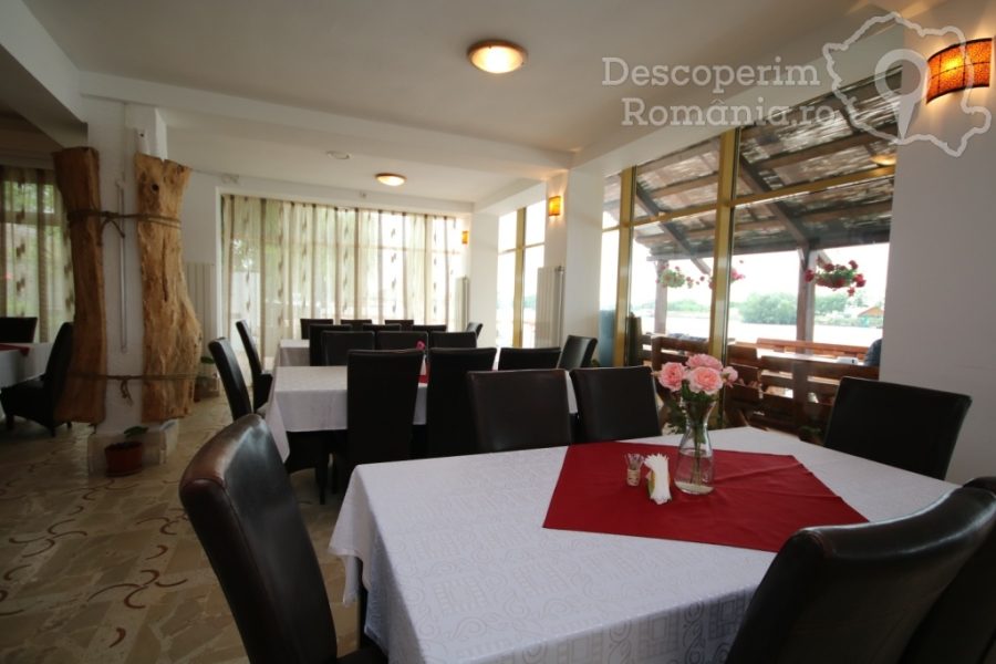 Cazare-la-Pensiunea-Paradis-Delta-House-Mila-23-Tulcea-Delta-Dunarii-DescoperimRomania-75-900x600 Cazare la Pensiunea Paradis Delta House - Mila 23 - Tulcea - Delta Dunarii - DescoperimRomania (75)