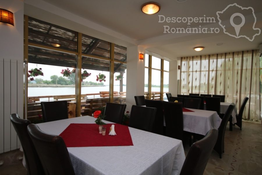 Cazare-la-Pensiunea-Paradis-Delta-House-Mila-23-Tulcea-Delta-Dunarii-DescoperimRomania-76-900x600 Cazare la Pensiunea Paradis Delta House - Mila 23 - Tulcea - Delta Dunarii - DescoperimRomania (76)