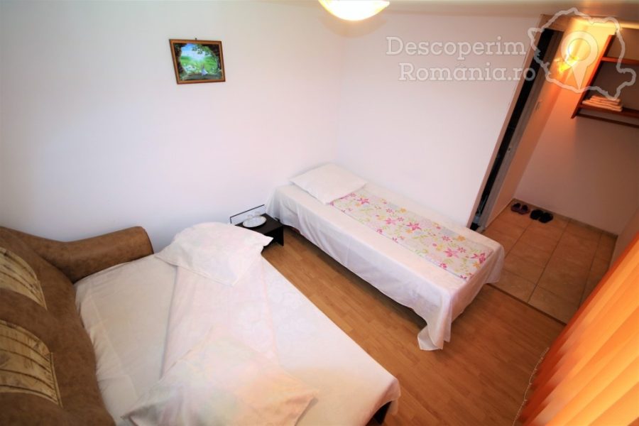 Cazare-la-Casa-de-vacanta-Timisoreanu-din-Dubova-Mehedinti-Clisura-Dunarii-DescoperimRomania-113-900x600 Cazare la Casa de vacanta Timisoreanu din Dubova - Mehedinti - Clisura Dunarii - DescoperimRomania (113)