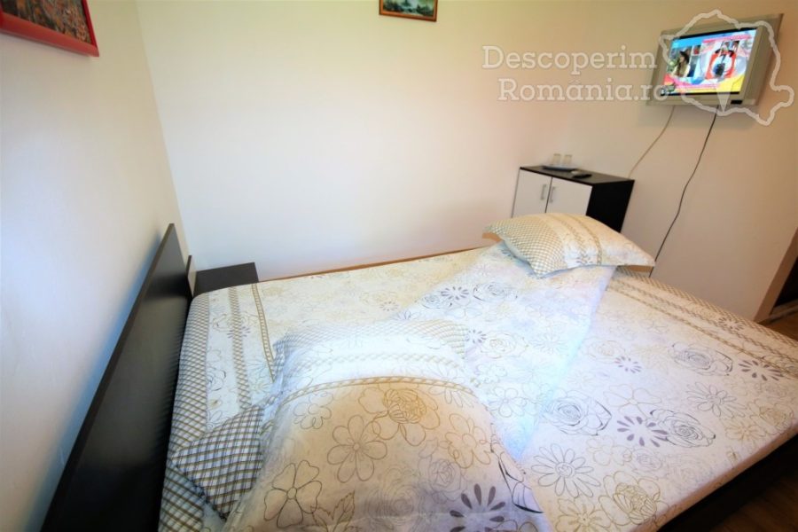 Cazare-la-Casa-de-vacanta-Timisoreanu-din-Dubova-Mehedinti-Clisura-Dunarii-DescoperimRomania-127-900x600 Cazare la Casa de vacanta Timisoreanu din Dubova - Mehedinti - Clisura Dunarii - DescoperimRomania (127)