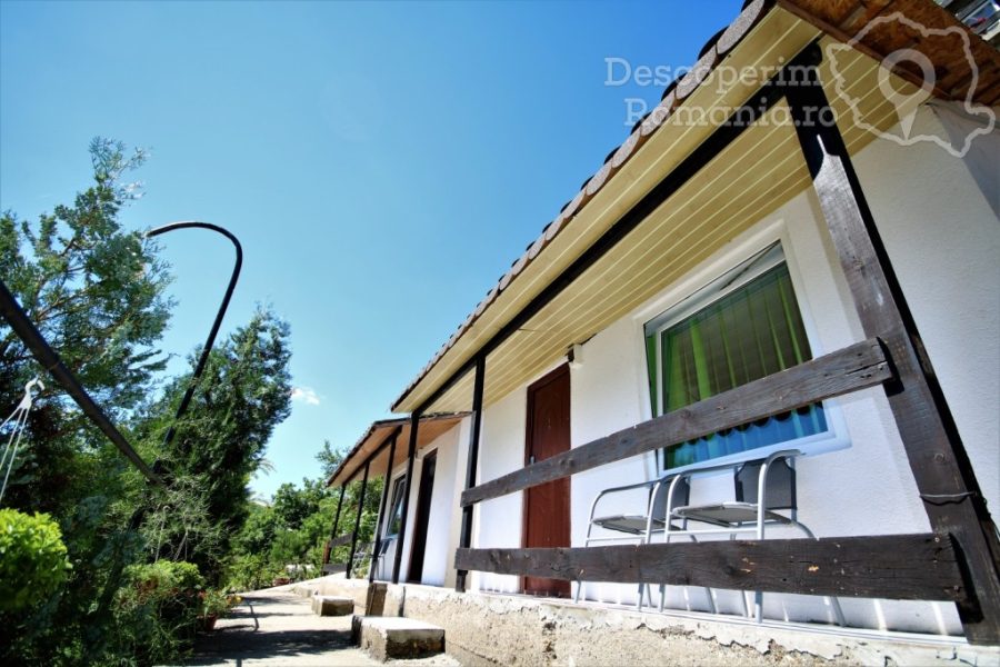 Cazare-la-Casa-de-vacanta-Timisoreanu-din-Dubova-Mehedinti-Clisura-Dunarii-DescoperimRomania-14-900x600 Cazare la Casa de vacanta Timisoreanu din Dubova - Mehedinti - Clisura Dunarii - DescoperimRomania (14)