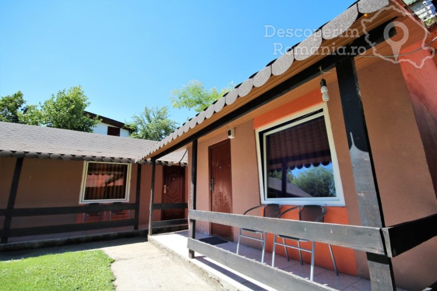 Cazare-la-Casa-de-vacanta-Timisoreanu-din-Dubova-Mehedinti-Clisura-Dunarii-DescoperimRomania-25-900x600 Cazare la Casa de vacanta Timisoreanu din Dubova - Mehedinti - Clisura Dunarii - DescoperimRomania (25)