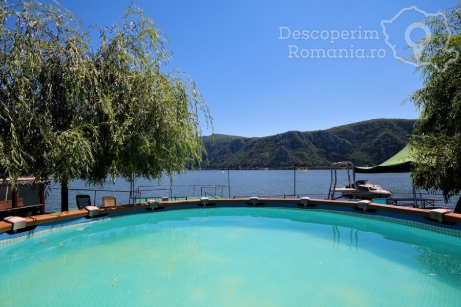 Cazare-la-Casa-de-vacanta-Timisoreanu-din-Dubova-Mehedinti-Clisura-Dunarii-DescoperimRomania-27-900x600 Cazare la Casa de vacanta Timisoreanu din Dubova - Mehedinti - Clisura Dunarii - DescoperimRomania (27)