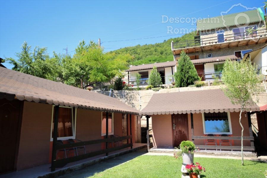 Cazare-la-Casa-de-vacanta-Timisoreanu-din-Dubova-Mehedinti-Clisura-Dunarii-DescoperimRomania-29-900x600 Cazare la Casa de vacanta Timisoreanu din Dubova - Mehedinti - Clisura Dunarii - DescoperimRomania (29)