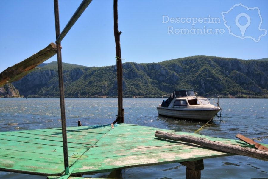 Cazare-la-Casa-de-vacanta-Timisoreanu-din-Dubova-Mehedinti-Clisura-Dunarii-DescoperimRomania-30-900x600 Cazare la Casa de vacanta Timisoreanu din Dubova - Mehedinti - Clisura Dunarii - DescoperimRomania (30)