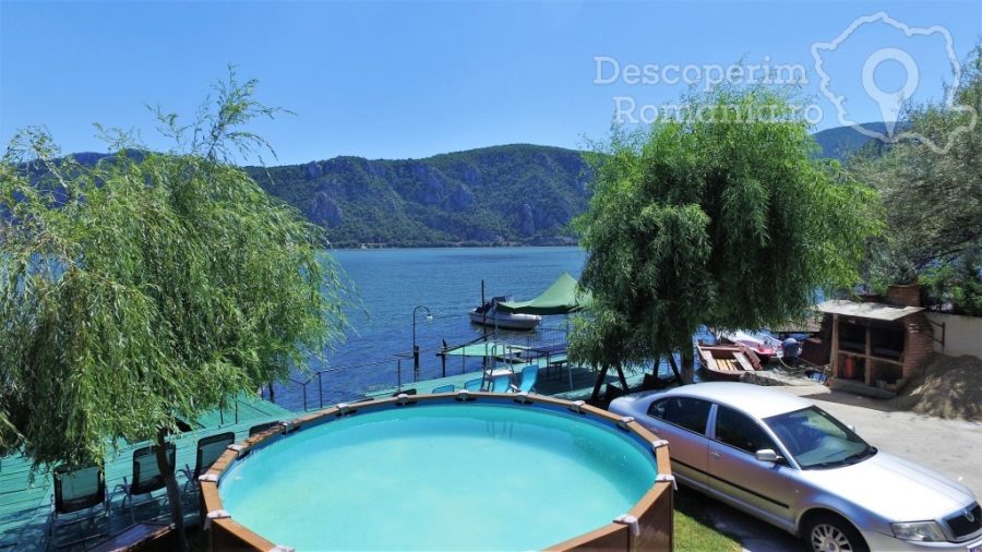 Cazare-la-Casa-de-vacanta-Timisoreanu-din-Dubova-Mehedinti-Clisura-Dunarii-DescoperimRomania-4-900x506 Cazare la Casa de vacanta Timisoreanu din Dubova - Mehedinti - Clisura Dunarii - DescoperimRomania (4)
