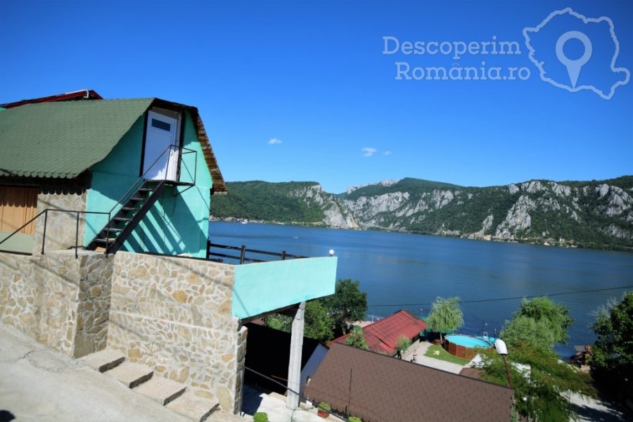 Cazare-la-Casa-de-vacanta-Timisoreanu-din-Dubova-Mehedinti-Clisura-Dunarii-DescoperimRomania-51-900x600 Cazare la Casa de vacanta Timisoreanu din Dubova - Mehedinti - Clisura Dunarii - DescoperimRomania (51)