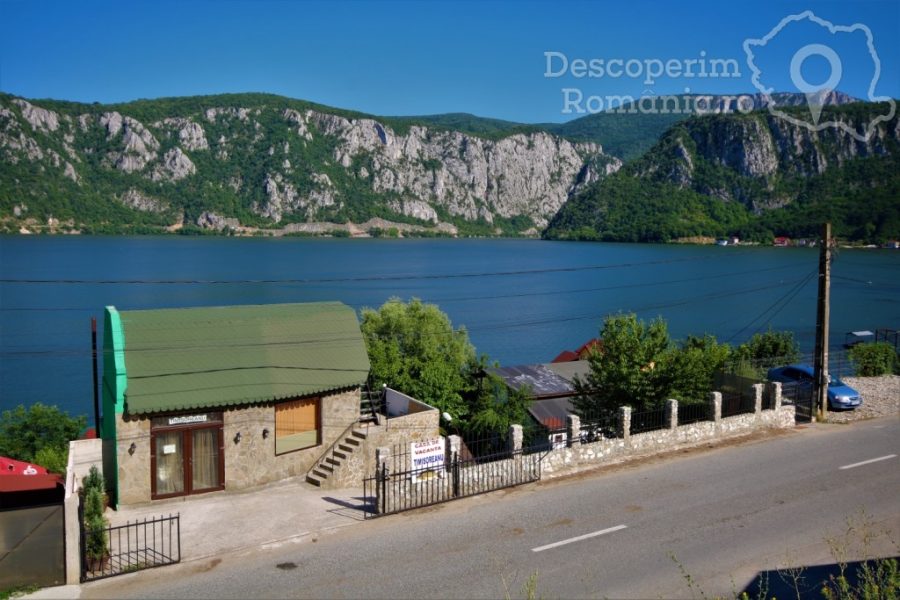 Cazare-la-Casa-de-vacanta-Timisoreanu-din-Dubova-Mehedinti-Clisura-Dunarii-DescoperimRomania-53-900x600 Cazare la Casa de vacanta Timisoreanu din Dubova - Mehedinti - Clisura Dunarii - DescoperimRomania (53)