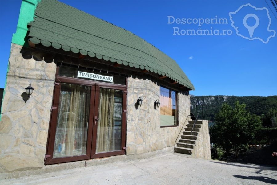 Cazare-la-Casa-de-vacanta-Timisoreanu-din-Dubova-Mehedinti-Clisura-Dunarii-DescoperimRomania-56-900x600 Cazare la Casa de vacanta Timisoreanu din Dubova - Mehedinti - Clisura Dunarii - DescoperimRomania (56)
