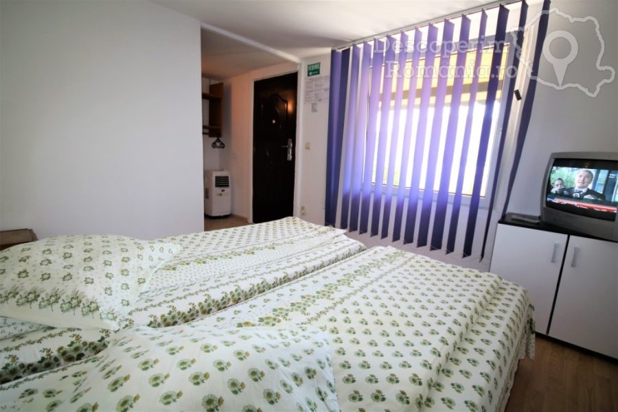 Cazare-la-Casa-de-vacanta-Timisoreanu-din-Dubova-Mehedinti-Clisura-Dunarii-DescoperimRomania-61-900x600 Cazare la Casa de vacanta Timisoreanu din Dubova - Mehedinti - Clisura Dunarii - DescoperimRomania (61)