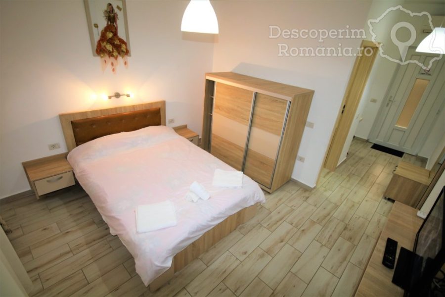 Cazare-la-Pensiunea-Aby-Sunrise-din-Orsova-Mehedinti-Cazanele-Dunarii-Oltenia-DescoperimRomania-111-900x600 Cazare la Pensiunea Aby Sunrise din Orsova - Mehedinti - Cazanele Dunarii - Oltenia - DescoperimRomania (111)