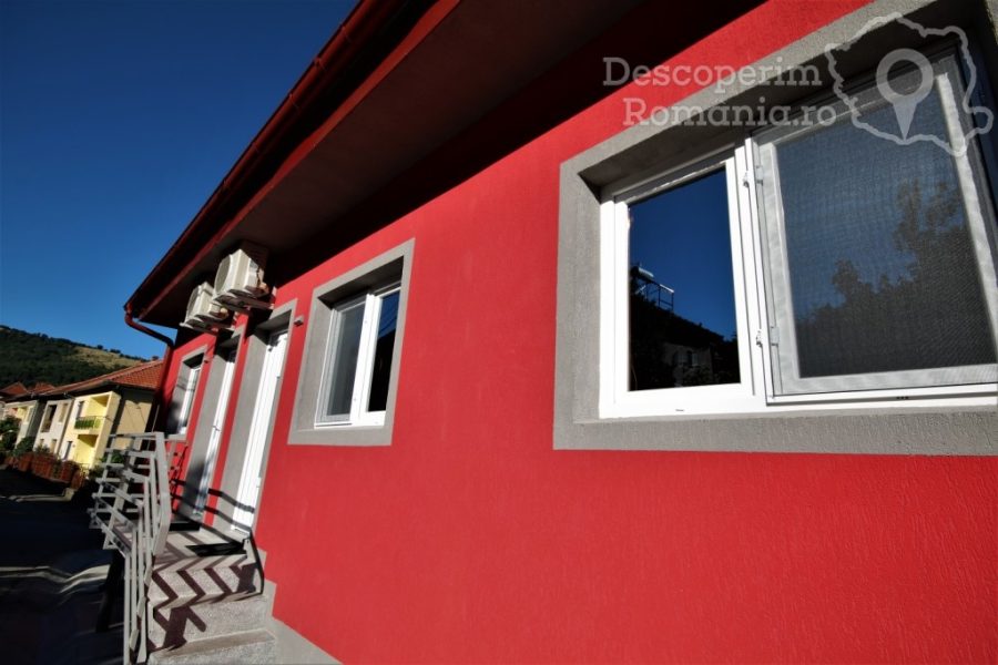 Cazare-la-Pensiunea-Aby-Sunrise-din-Orsova-Mehedinti-Cazanele-Dunarii-Oltenia-DescoperimRomania-14-900x600 Cazare la Pensiunea Aby Sunrise din Orsova - Mehedinti - Cazanele Dunarii - Oltenia - DescoperimRomania (14)