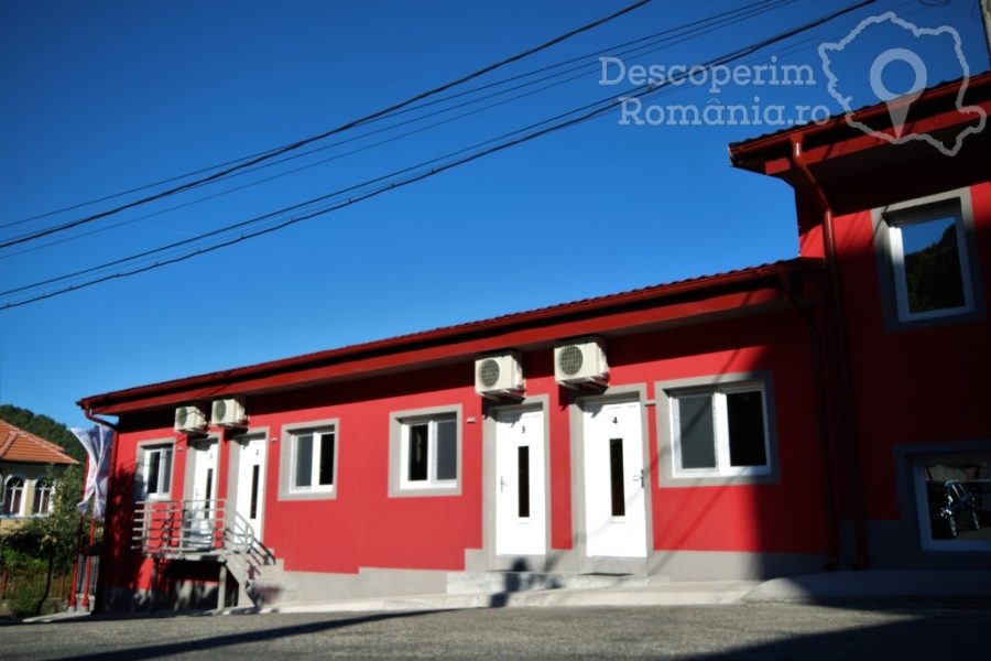Cazare-la-Pensiunea-Aby-Sunrise-din-Orsova-Mehedinti-Cazanele-Dunarii-Oltenia-DescoperimRomania-15-900x600 Cazare la Pensiunea Aby Sunrise din Orsova - Mehedinti - Cazanele Dunarii - Oltenia - DescoperimRomania (15)