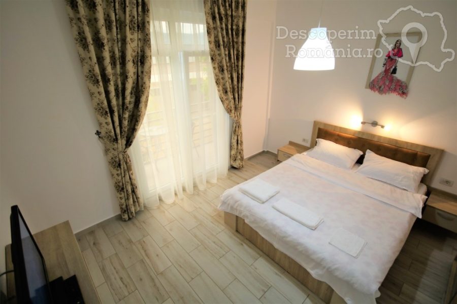 Cazare-la-Pensiunea-Aby-Sunrise-din-Orsova-Mehedinti-Cazanele-Dunarii-Oltenia-DescoperimRomania-62-900x600 Cazare la Pensiunea Aby Sunrise din Orsova - Mehedinti - Cazanele Dunarii - Oltenia - DescoperimRomania (62)