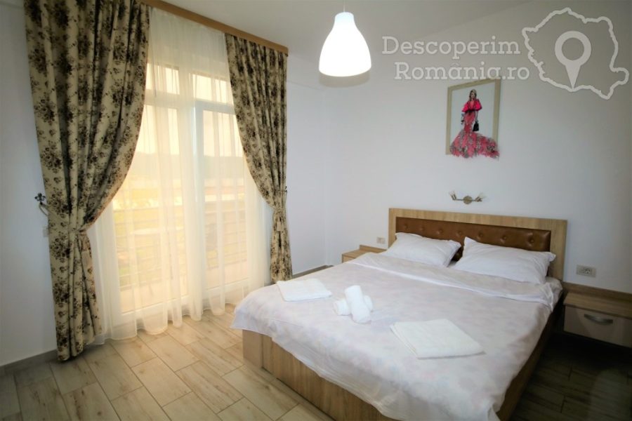 Cazare-la-Pensiunea-Aby-Sunrise-din-Orsova-Mehedinti-Cazanele-Dunarii-Oltenia-DescoperimRomania-70-900x600 Cazare la Pensiunea Aby Sunrise din Orsova - Mehedinti - Cazanele Dunarii - Oltenia - DescoperimRomania (70)