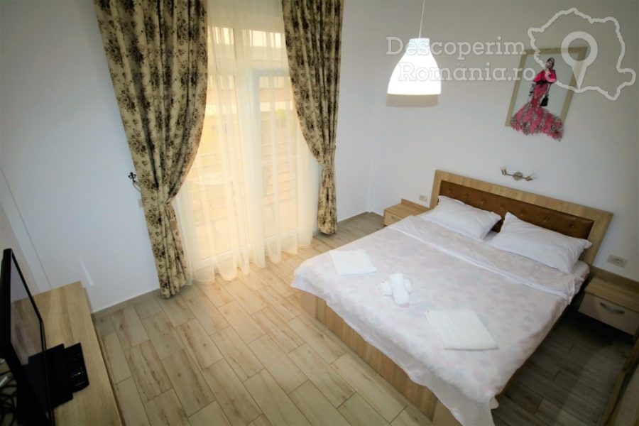 Cazare-la-Pensiunea-Aby-Sunrise-din-Orsova-Mehedinti-Cazanele-Dunarii-Oltenia-DescoperimRomania-71-900x600 Cazare la Pensiunea Aby Sunrise din Orsova - Mehedinti - Cazanele Dunarii - Oltenia - DescoperimRomania (71)