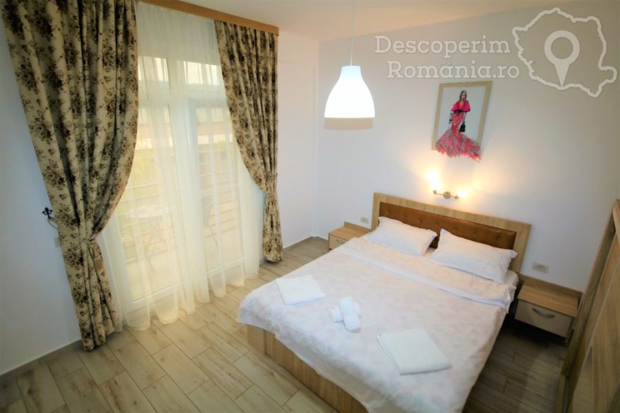 Cazare-la-Pensiunea-Aby-Sunrise-din-Orsova-Mehedinti-Cazanele-Dunarii-Oltenia-DescoperimRomania-72-900x600 Cazare la Pensiunea Aby Sunrise din Orsova - Mehedinti - Cazanele Dunarii - Oltenia - DescoperimRomania (72)